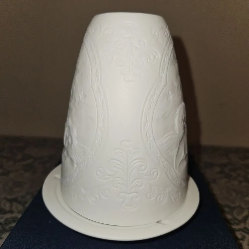 Sorelle Fine Porcelain Votive Tea Light Candle Holder with a Christmas Scene